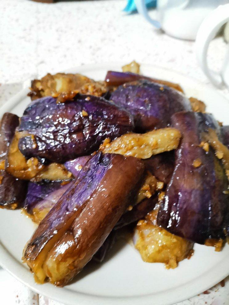 红烧茄子，好吃到舔盘子