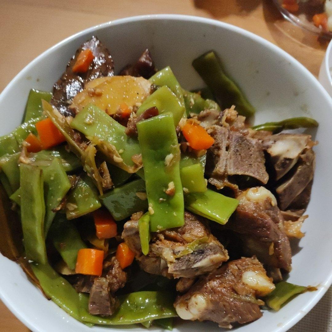 硬菜代表--排骨炖豆角土豆（豆角焖面胚子）