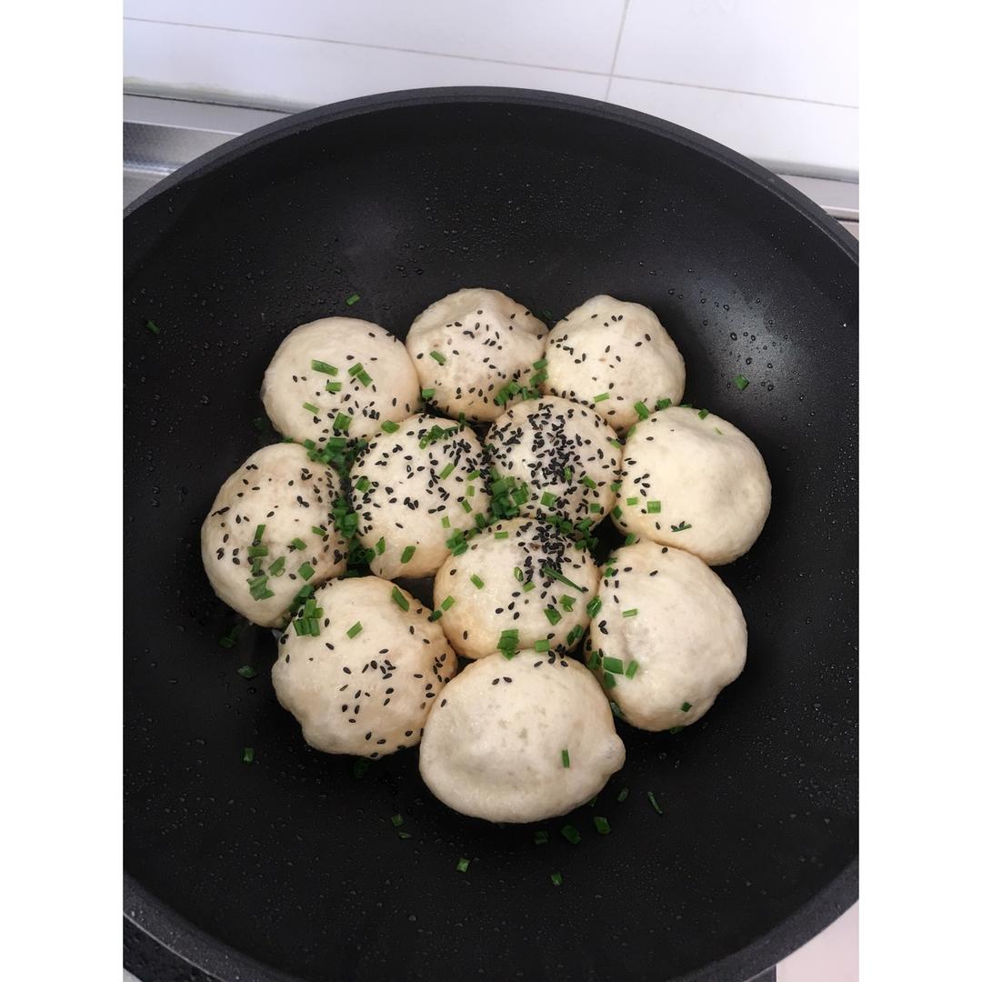 鲜虾猪肉生煎包（一定要看视频哟~）