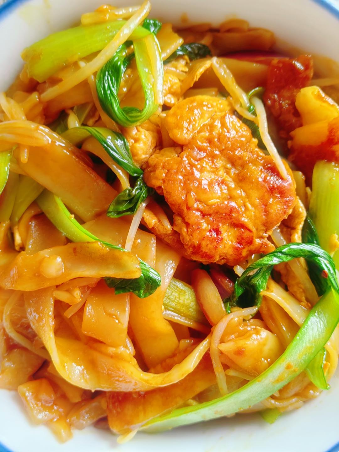 好好吃啊，比肩路边小吃，素炒河粉的做法