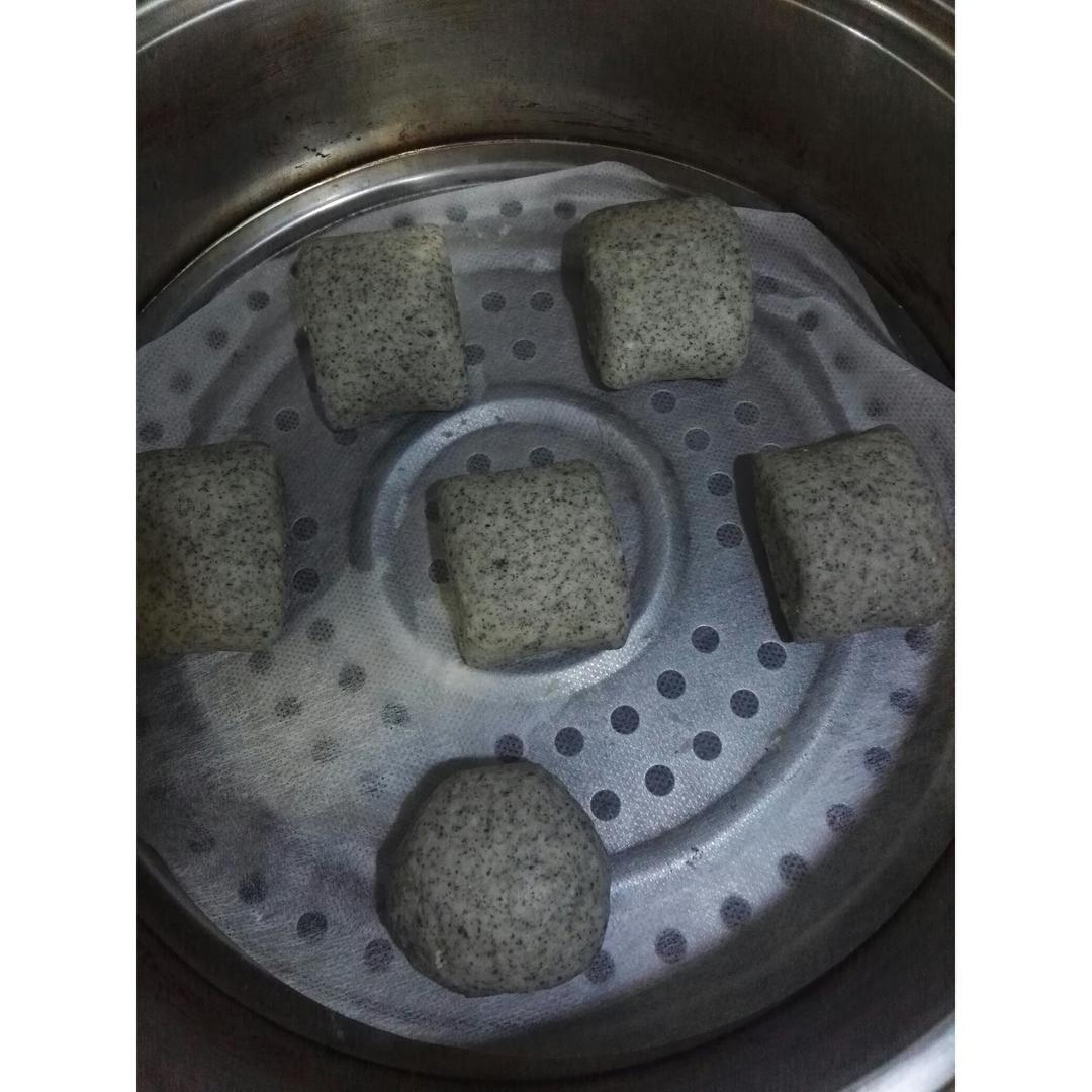 奶香黑芝麻刀切馒头