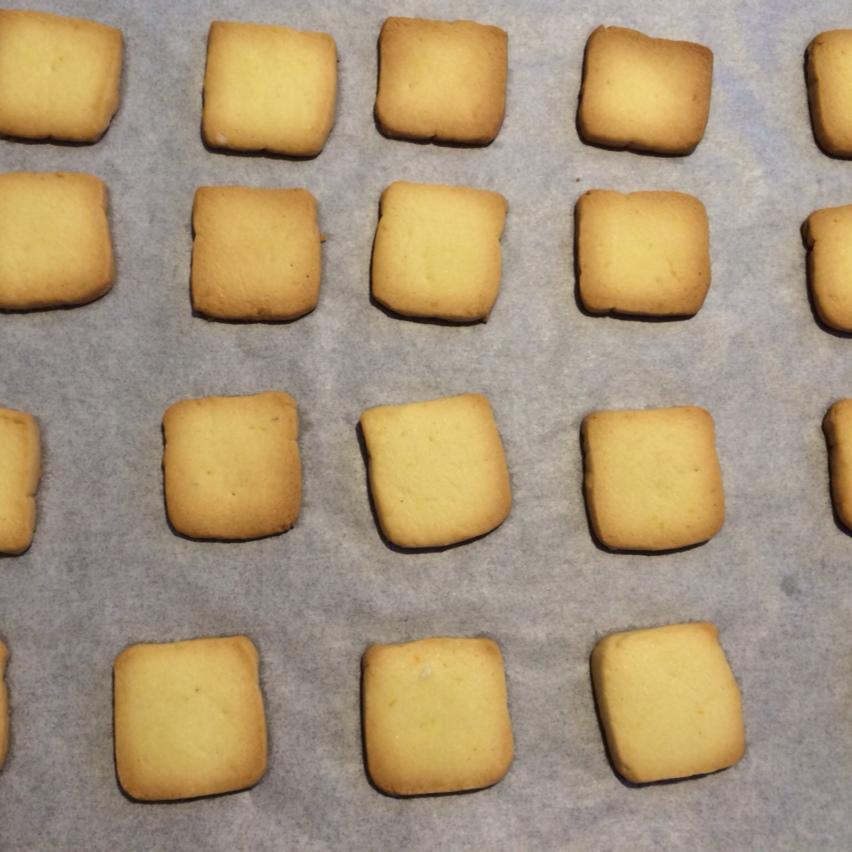 蛋黄纽扣小饼干