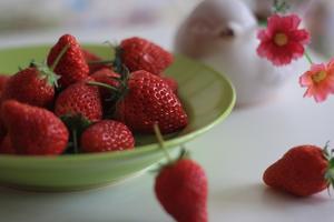 手工自制草莓果酱的做法 步骤1