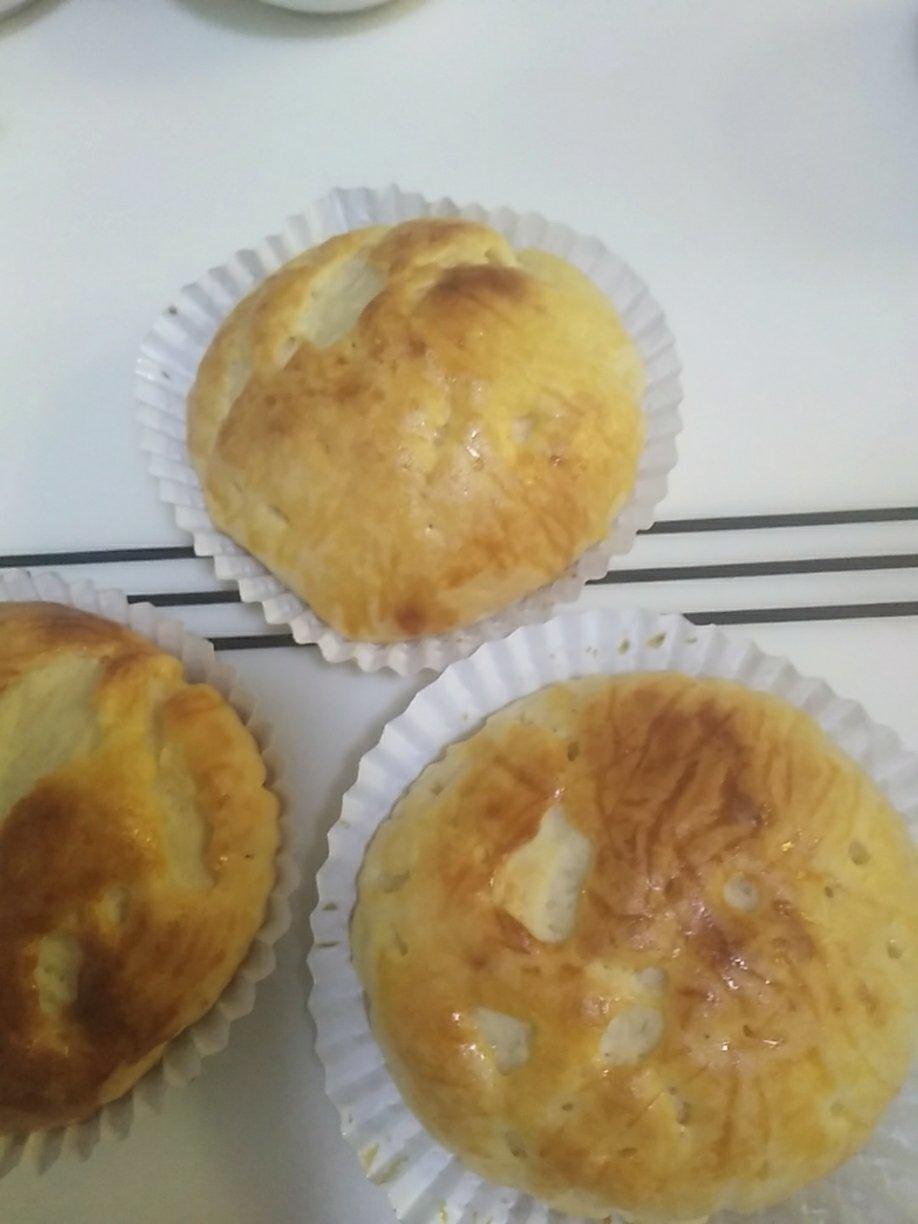 好吃到炸裂的港式菠萝包（附带制作酥皮的小视频）