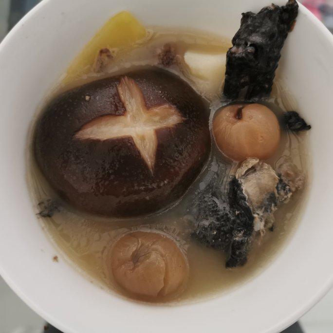 山药红枣乌鸡汤