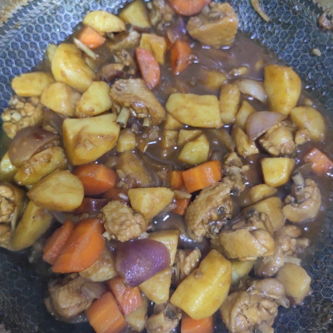 鸡翅土豆大杂烩