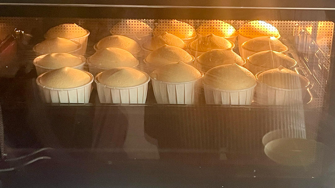 不塌陷不开裂不缩腰杯子蛋糕分享