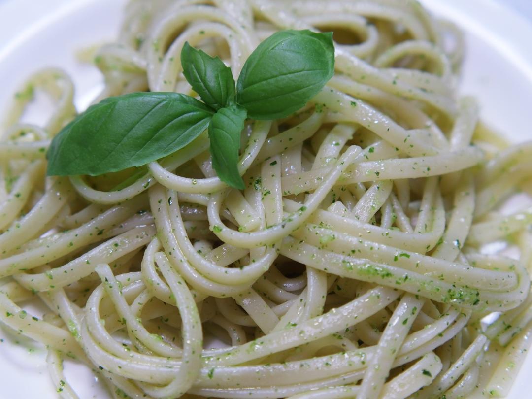 自制新鲜Pesto 传统罗勒松仁青酱意面酱