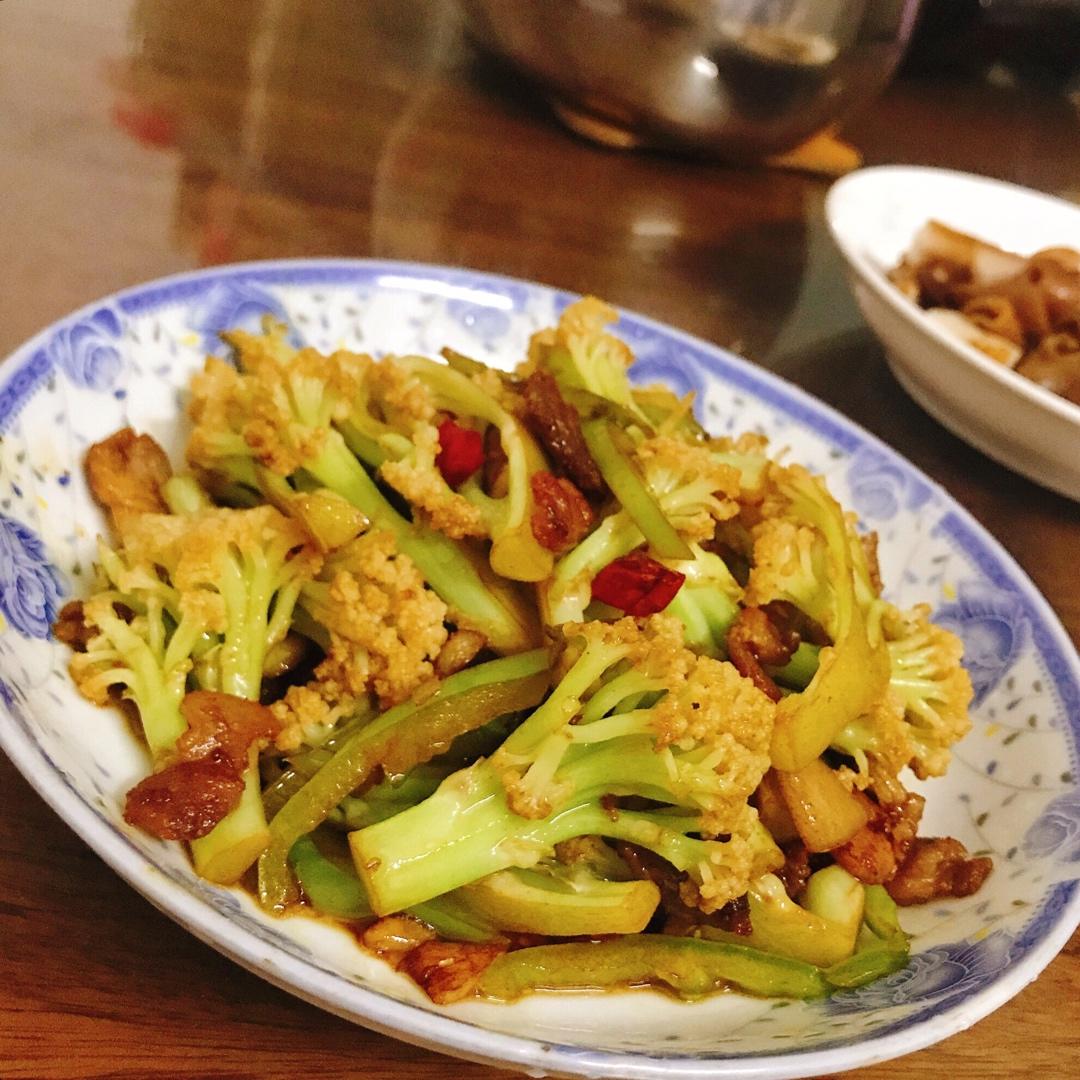 老丁的私房菜-干锅花菜