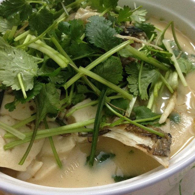 鱼头豆腐汤
