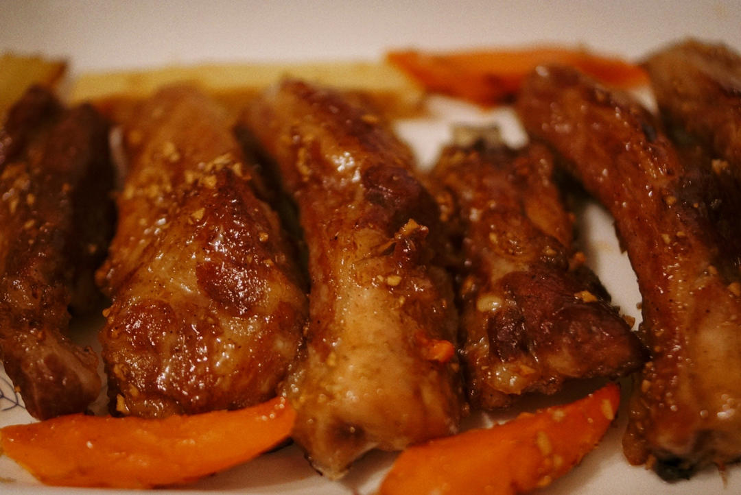 最简单的焦香软糯烤猪肋排