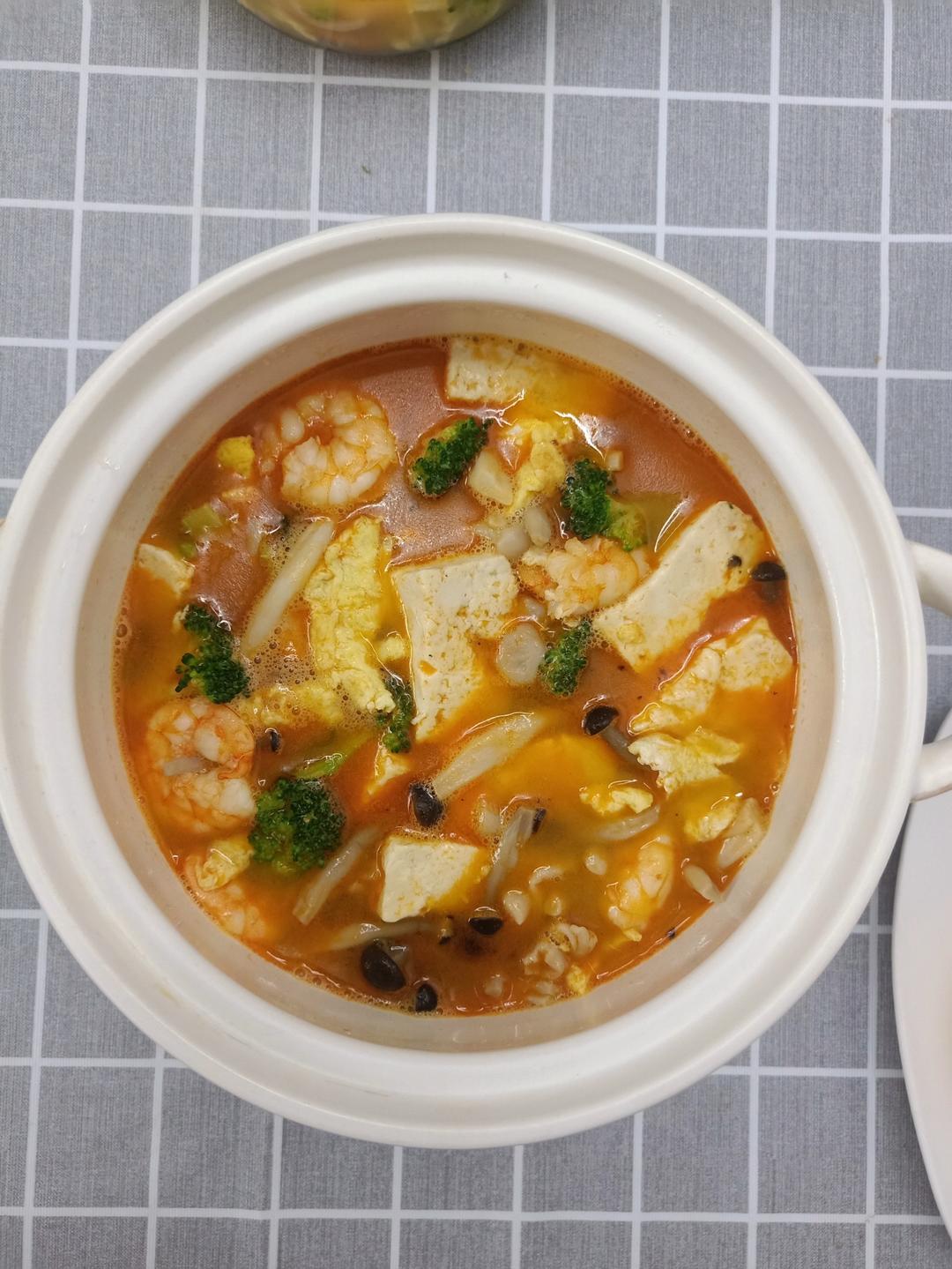 豆腐鲜虾菇菌汤