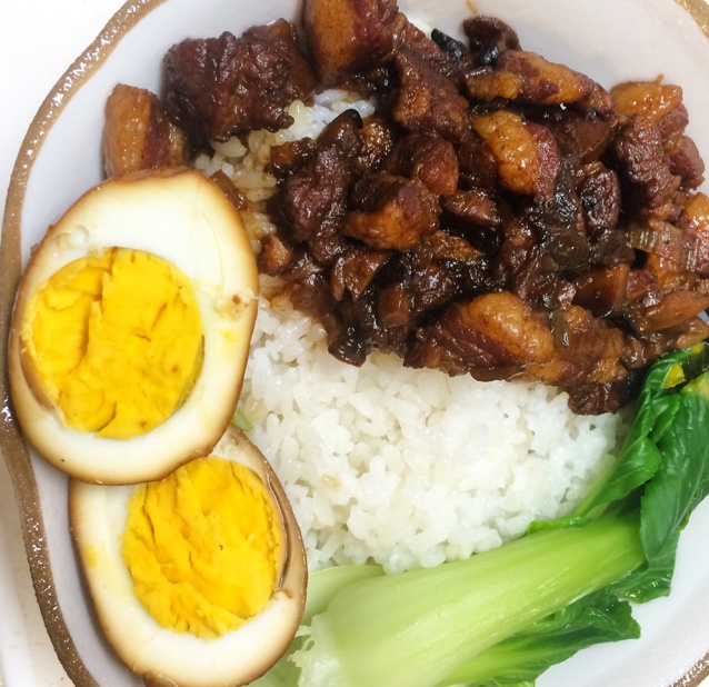 洋葱酥卤肉饭