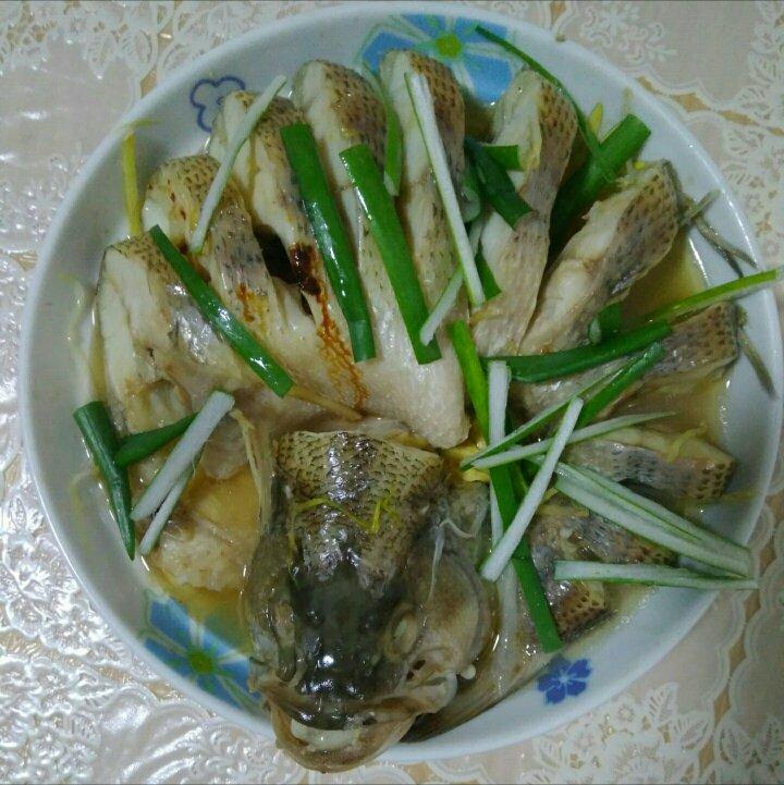 蒸鲈鱼