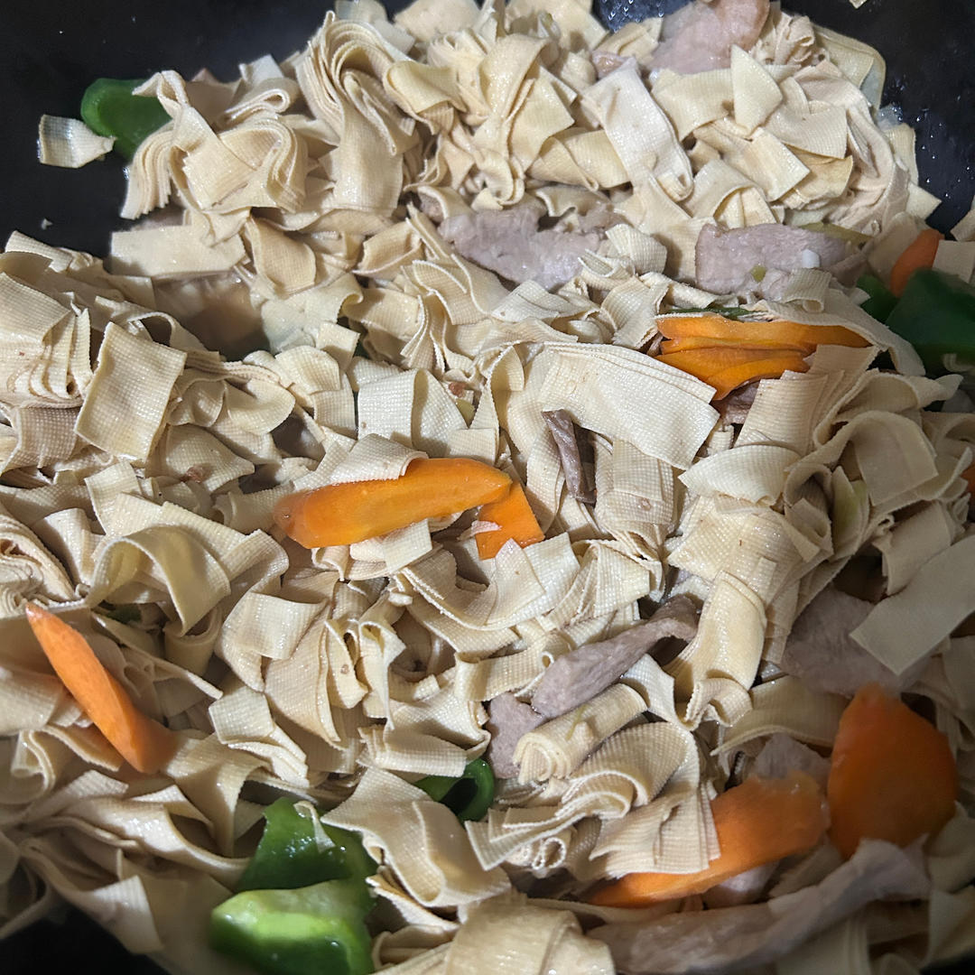 尖椒肉丝炒干豆腐