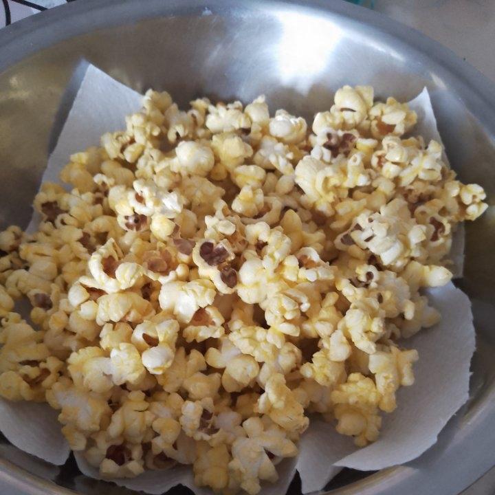 爆米花来了！！！超级简单易上手的焦糖/巧克力爆米花