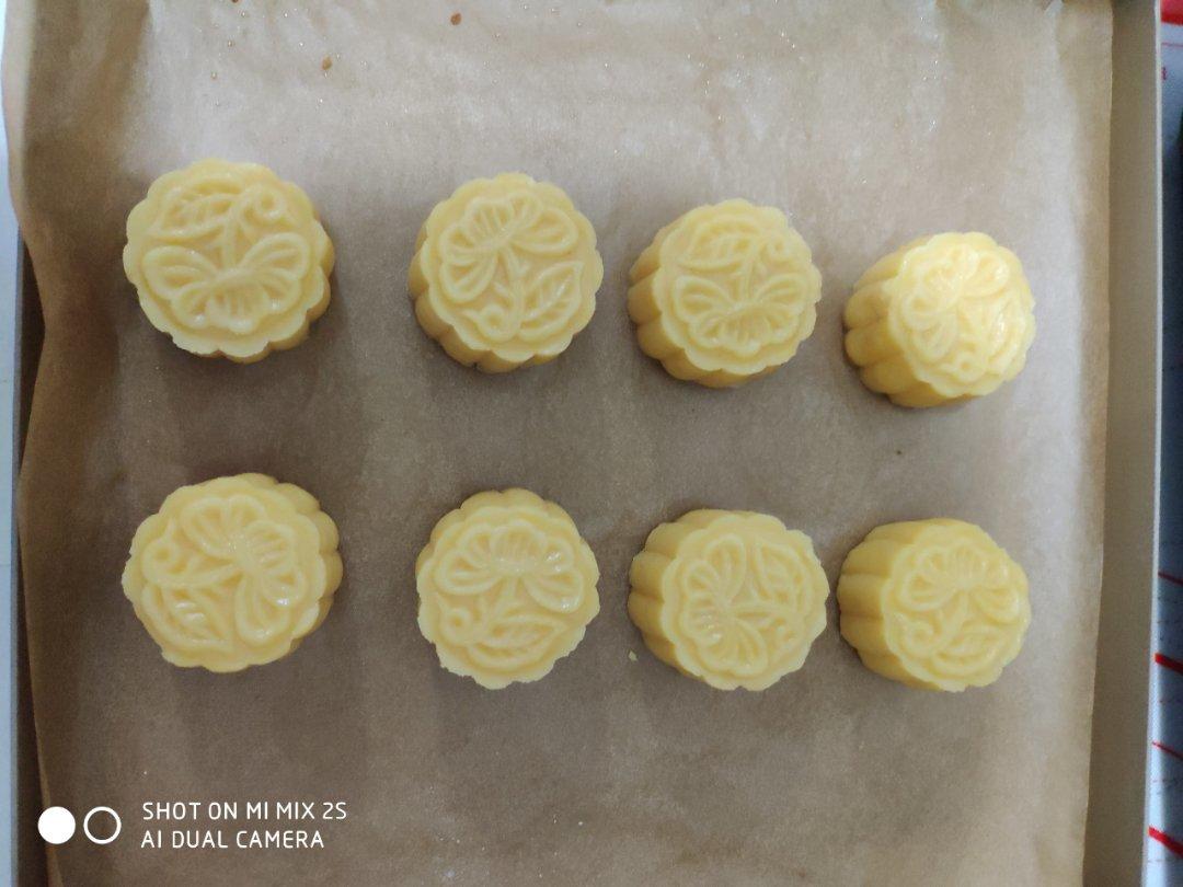 还原半岛奶黄月饼