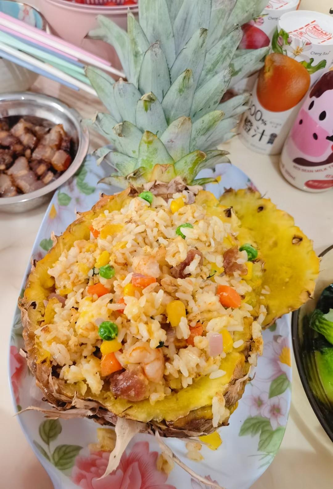 超正の泰式菠萝炒饭