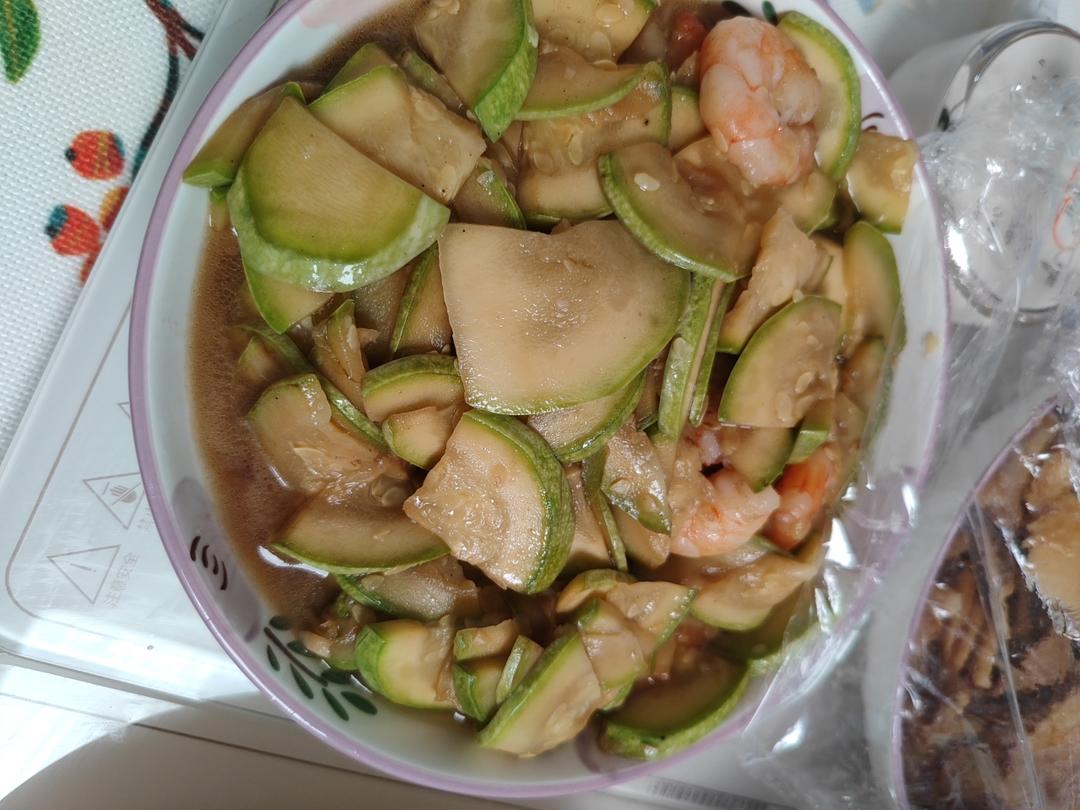 西葫芦炒虾仁