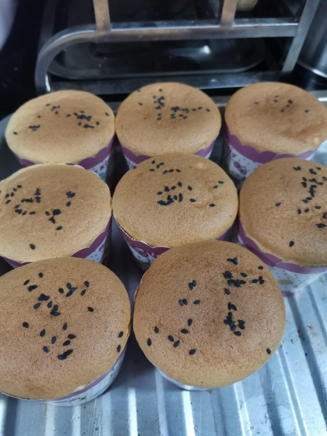 纸杯蛋糕 8寸戚风蛋糕的量