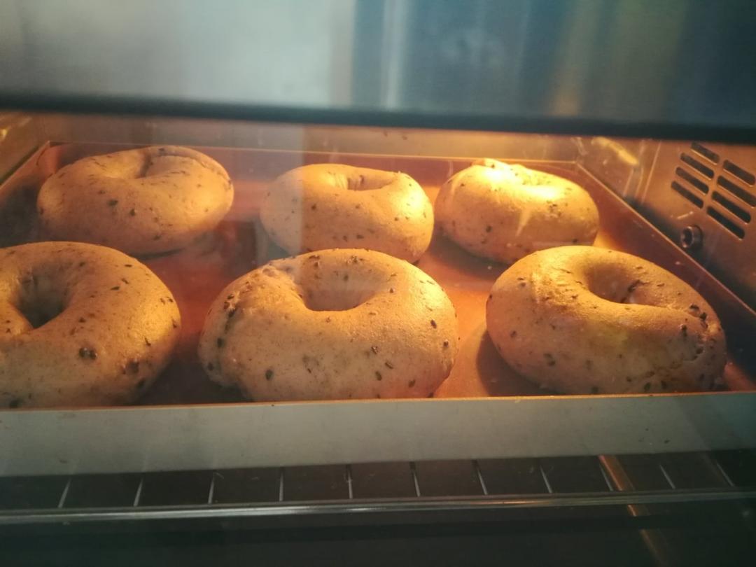 Q彈全麥貝果