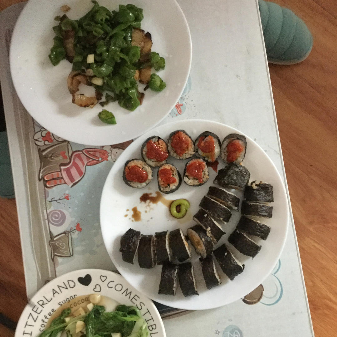 寿司：鱼子 肉松