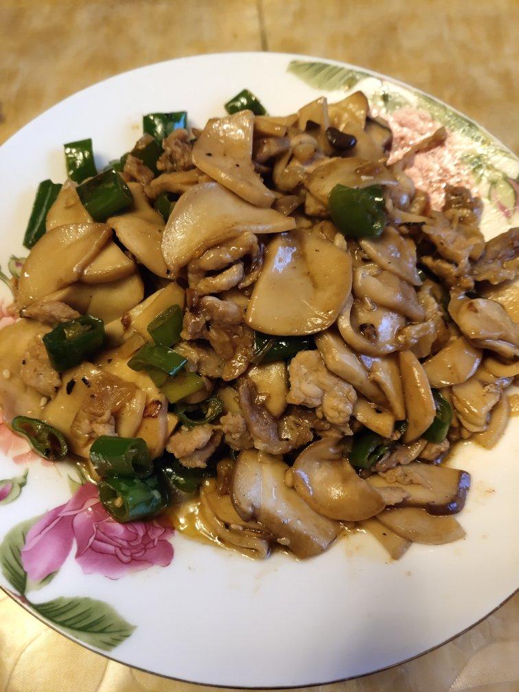 超好吃的杏鲍菇炒肉