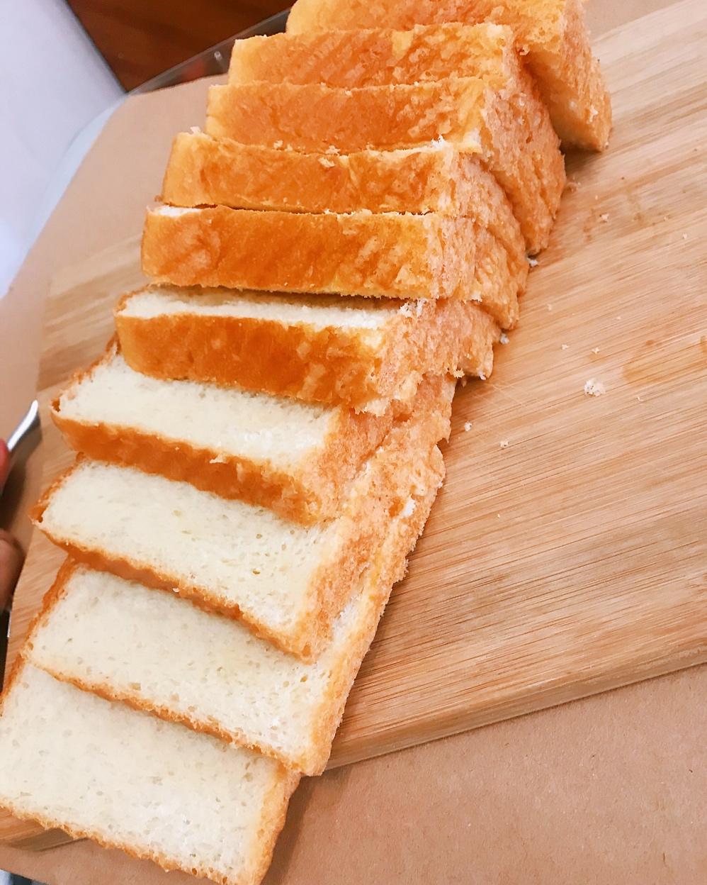 做我喜欢的美食做的超软淡奶油吐司