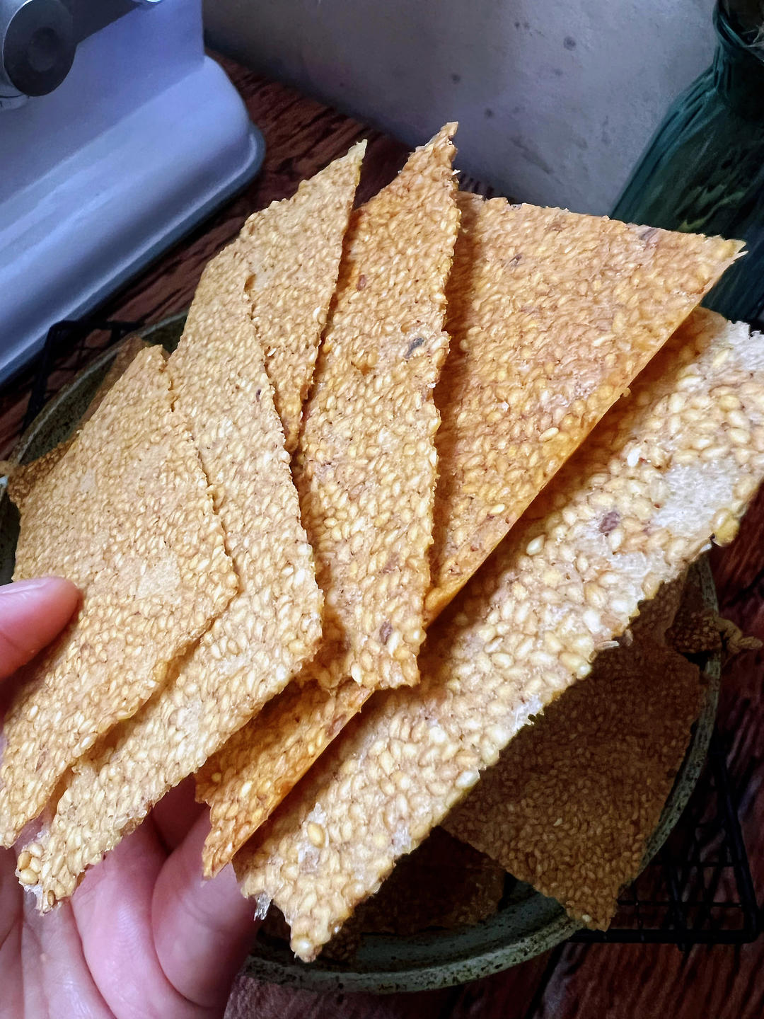 芝麻薄脆 | 一口薄脆，治愈所有小情绪