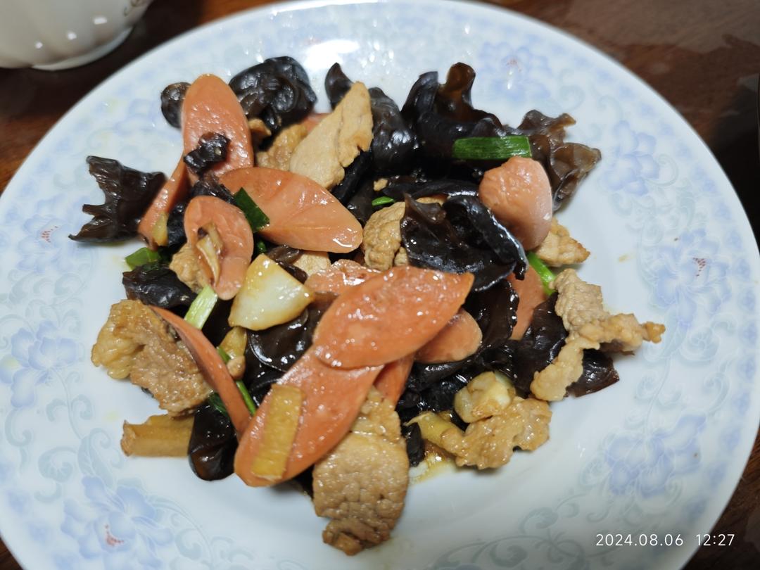 黑木耳王中王炒肉片