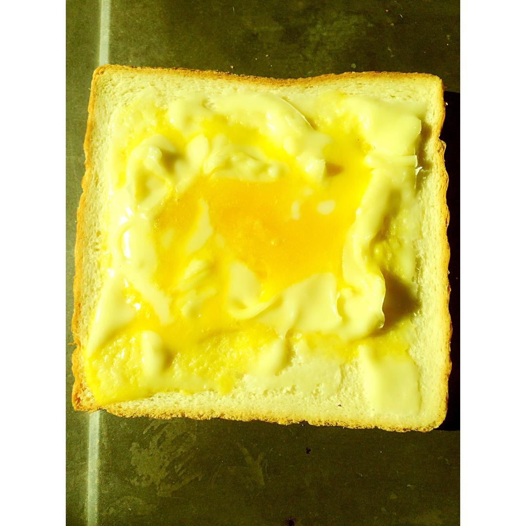 鸡蛋芝士烤吐司