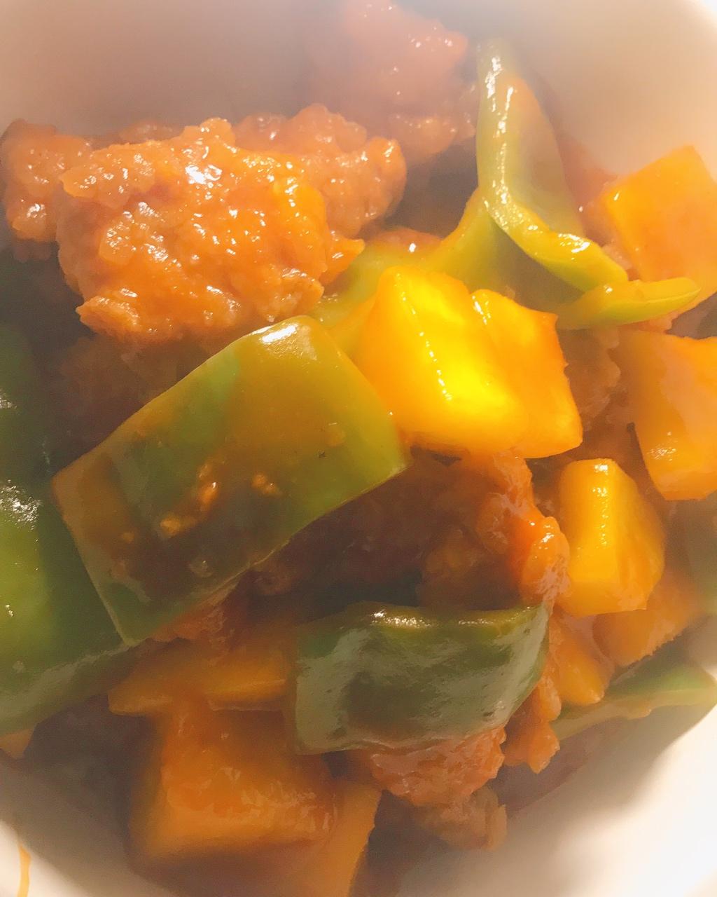 菠萝咕咾肉，咬一口不老的灵魂