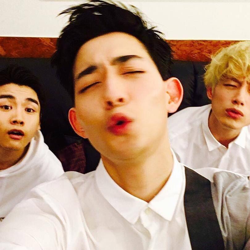 还要做饭的少女啊