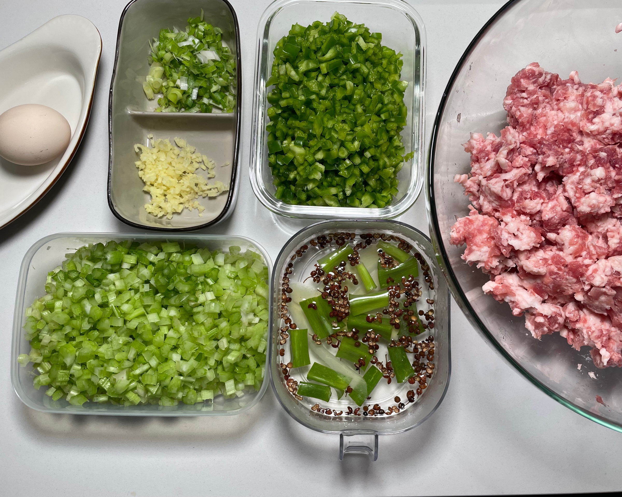 万能基础肉馅儿｜可做（芹菜、青椒、虾仁、白菜、土豆…）饺子🥟包子的做法 步骤5