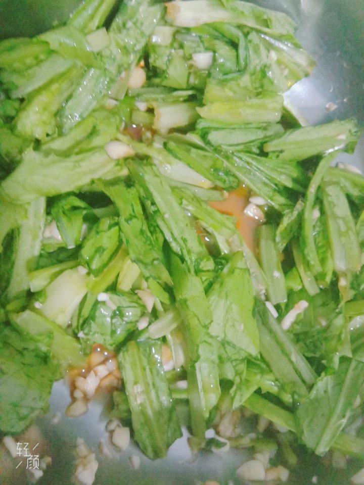 凉拌油麦菜
