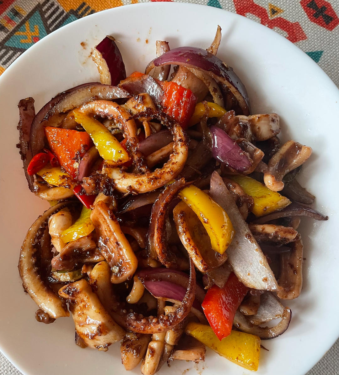 爆炒鱿鱼须，加上这一步，可以与铁板鱿鱼媲美