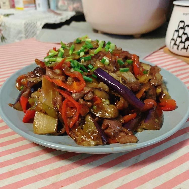 堂妈小厨——红烧茄子