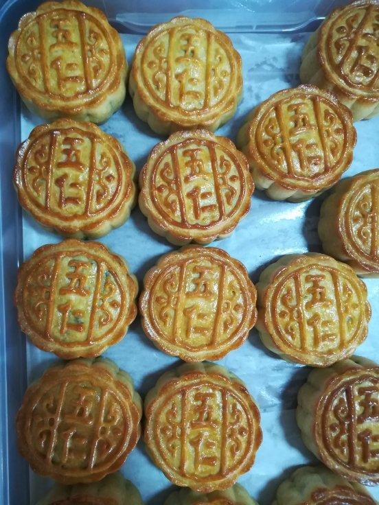 五仁月饼