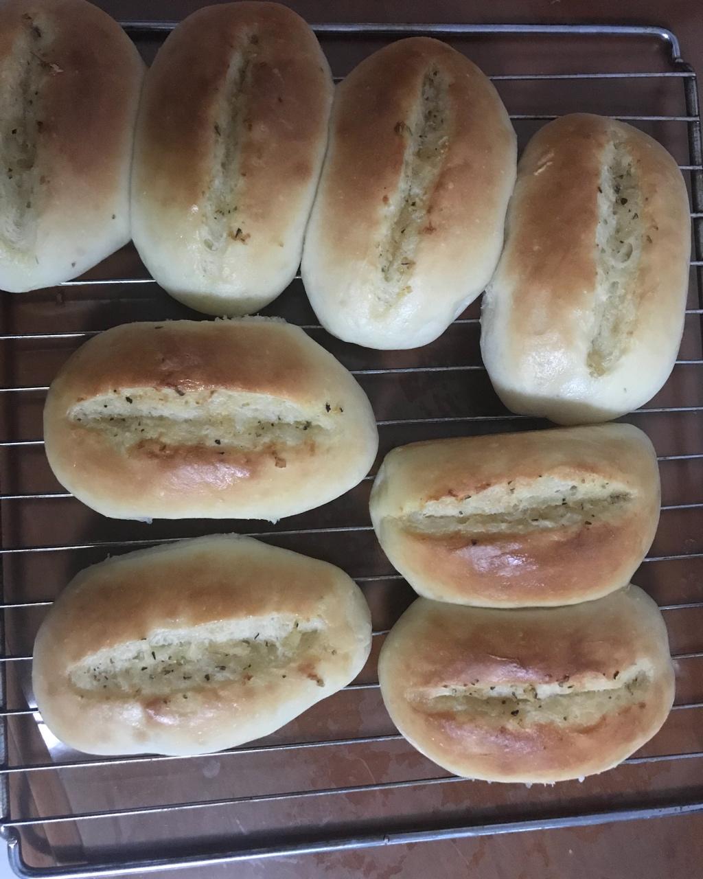 波兰种黄油香蒜面包