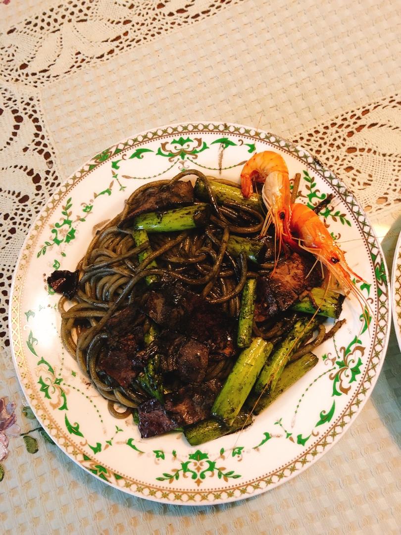墨鱼汁意面