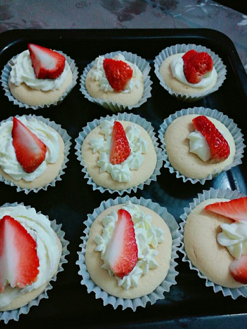 不回缩杯子蛋糕cupcake