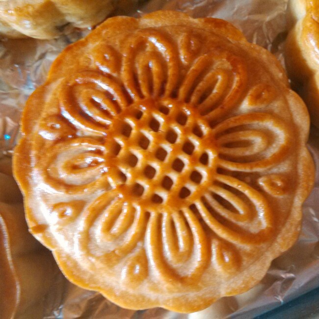 广式月饼——蛋黄莲蓉月饼
