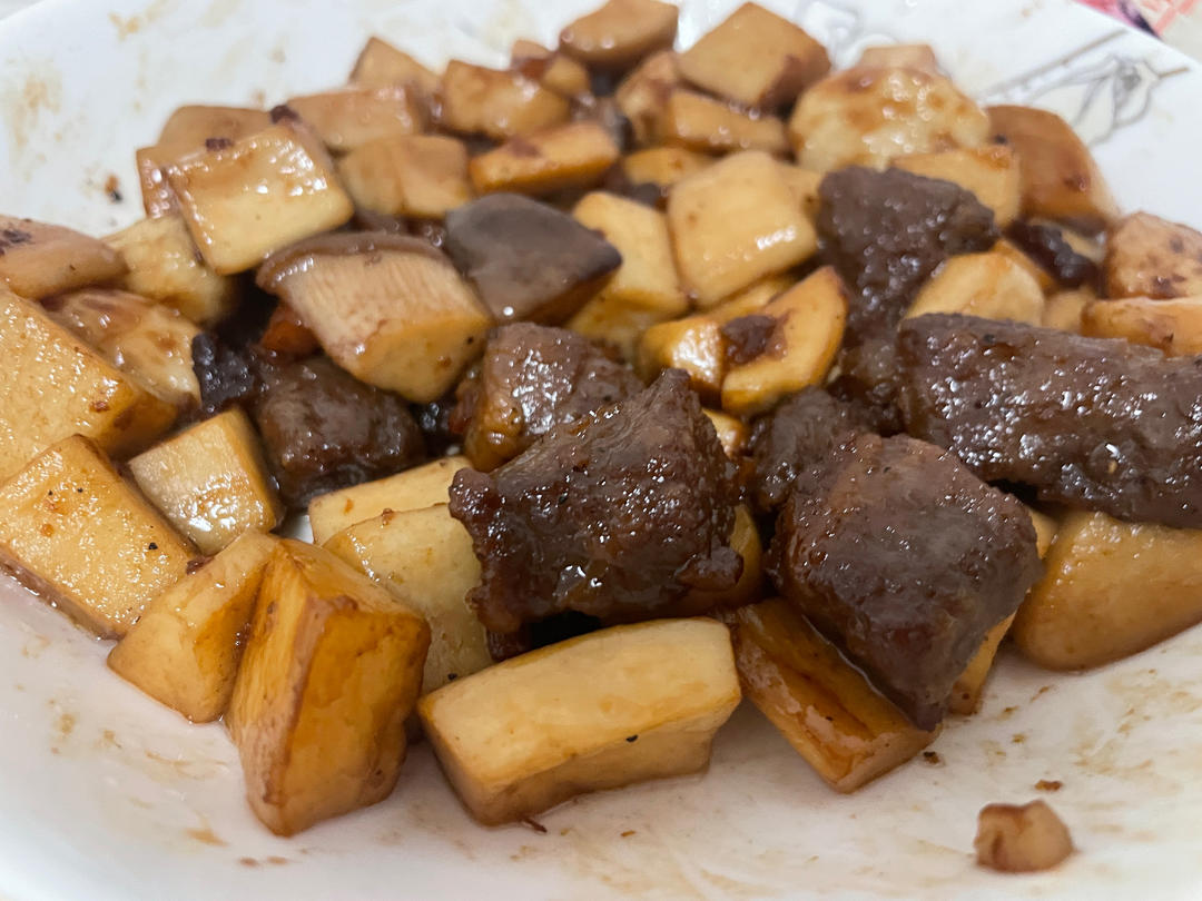 黑胡椒杏鲍菇牛肉粒
