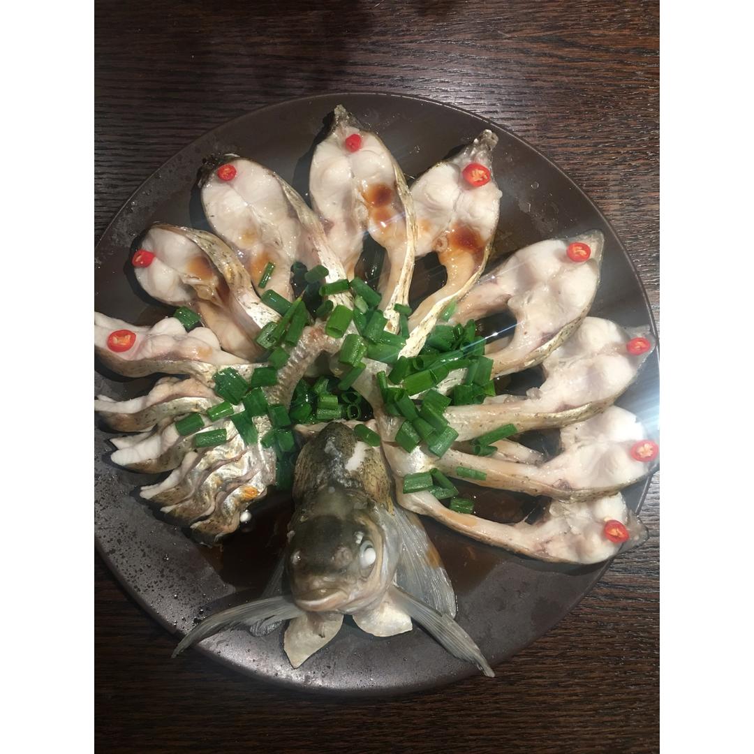 孔雀开屏清蒸鱼