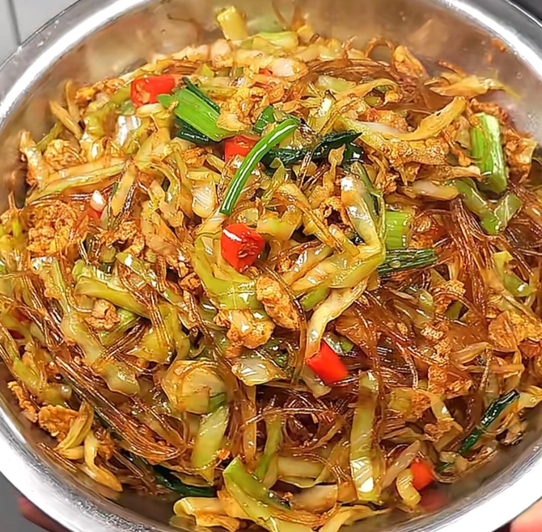 包菜炒粉丝