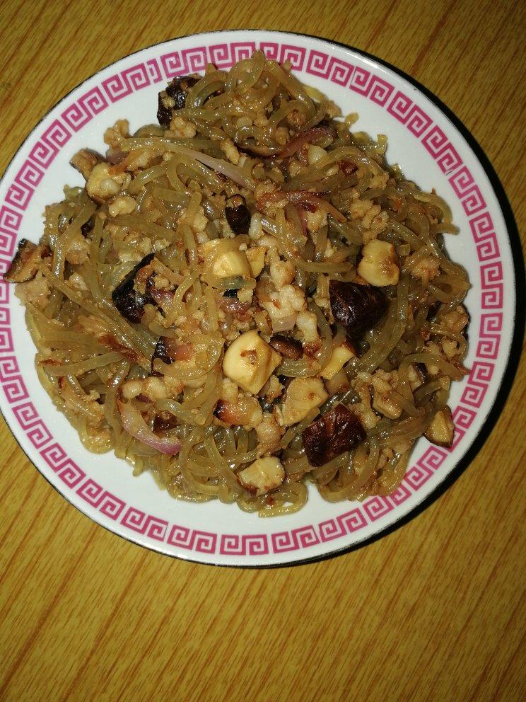 蚂蚁上树