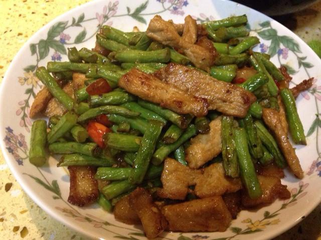 豆角炒肉的做法