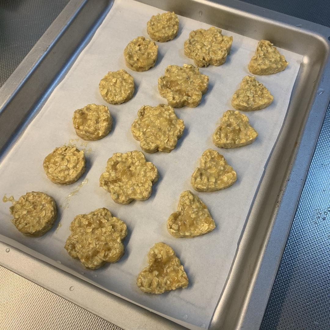 超简单-香蕉燕麦饼干（软软QQ的！）