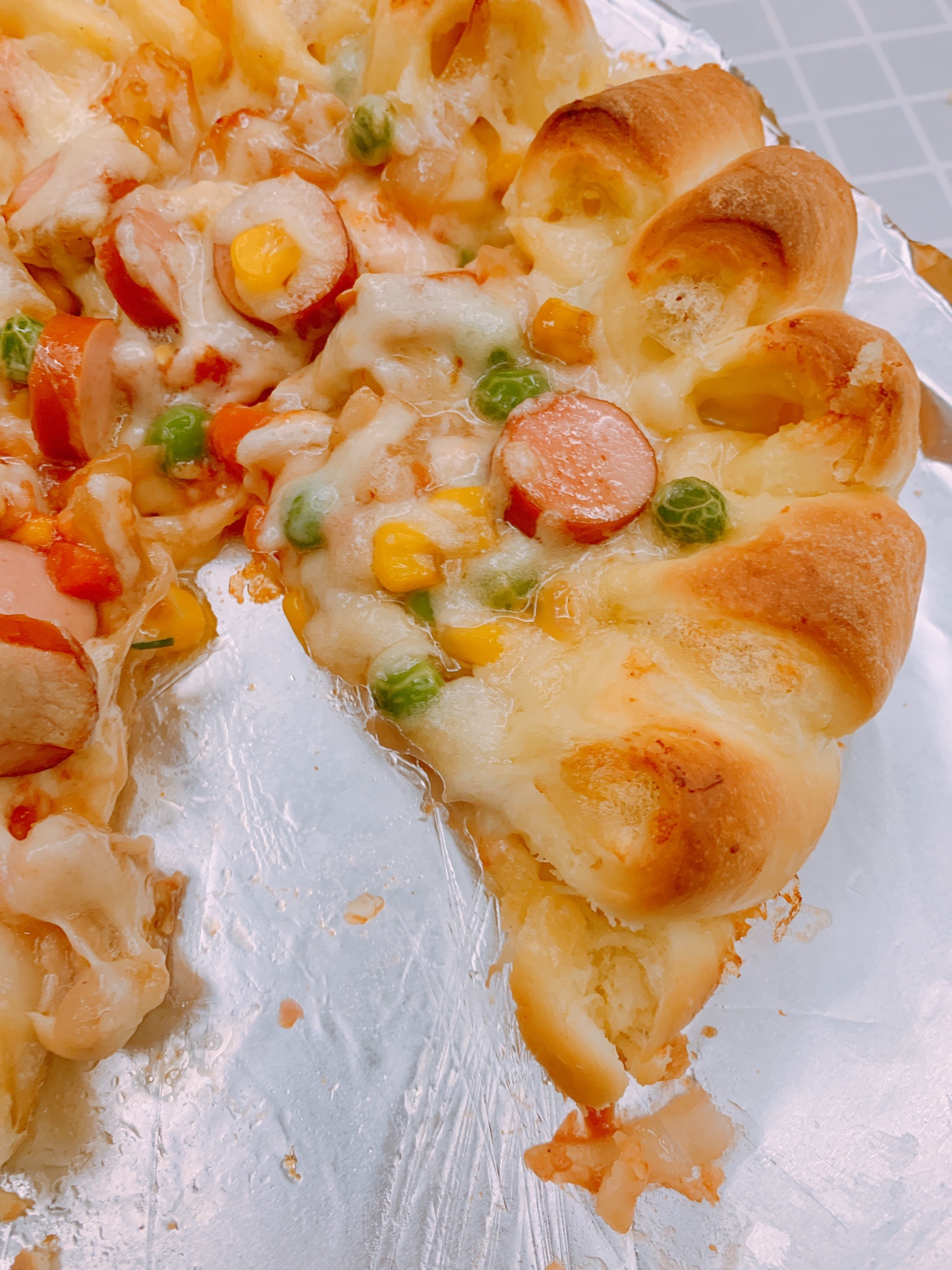 鲜虾香肠芝心披萨的做法