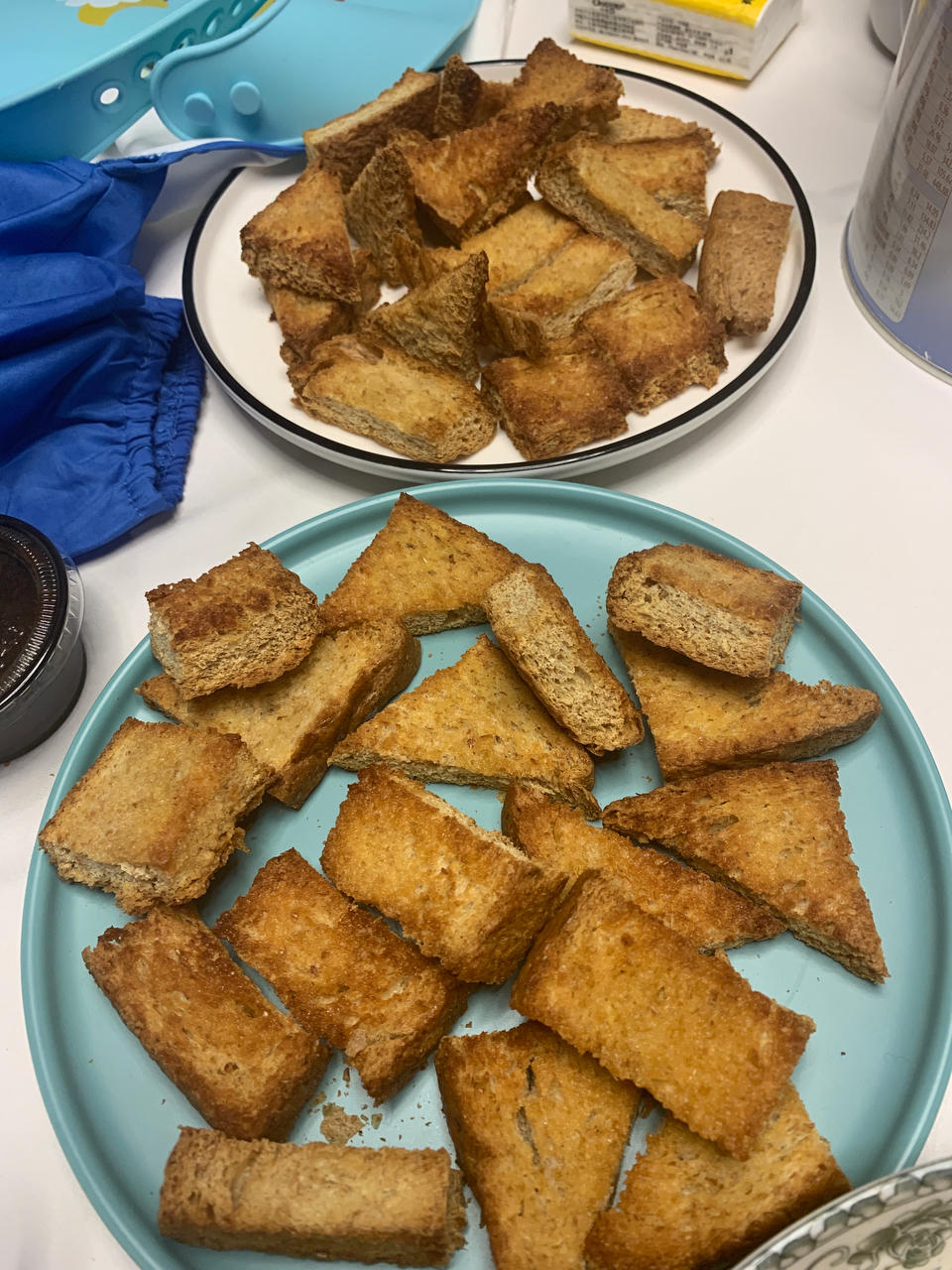 超简单黄油蜂蜜面包脆块（快速消耗剩余吐司）